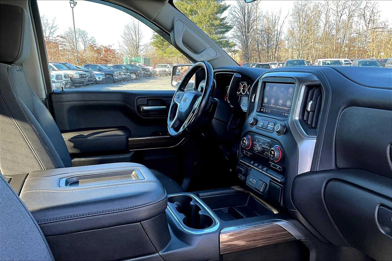 2021 Chevrolet Silverado 1500 LT Trail Boss 4WD Crew Cab 147 - Photo 21