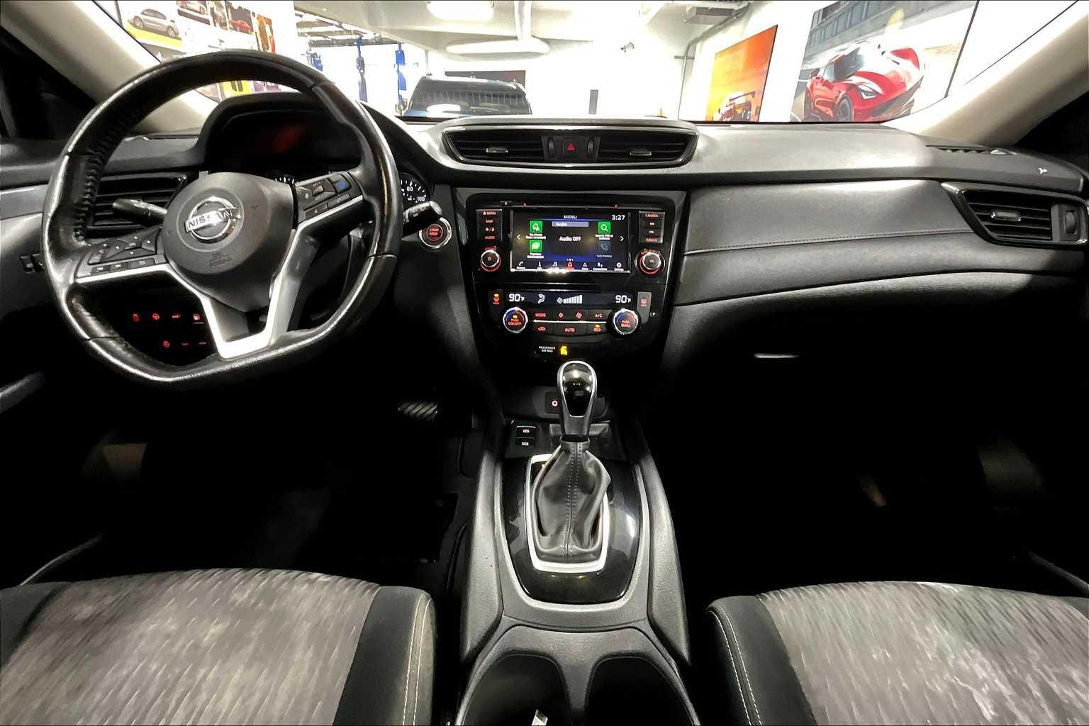 2019 Nissan Rogue SV - Photo 21