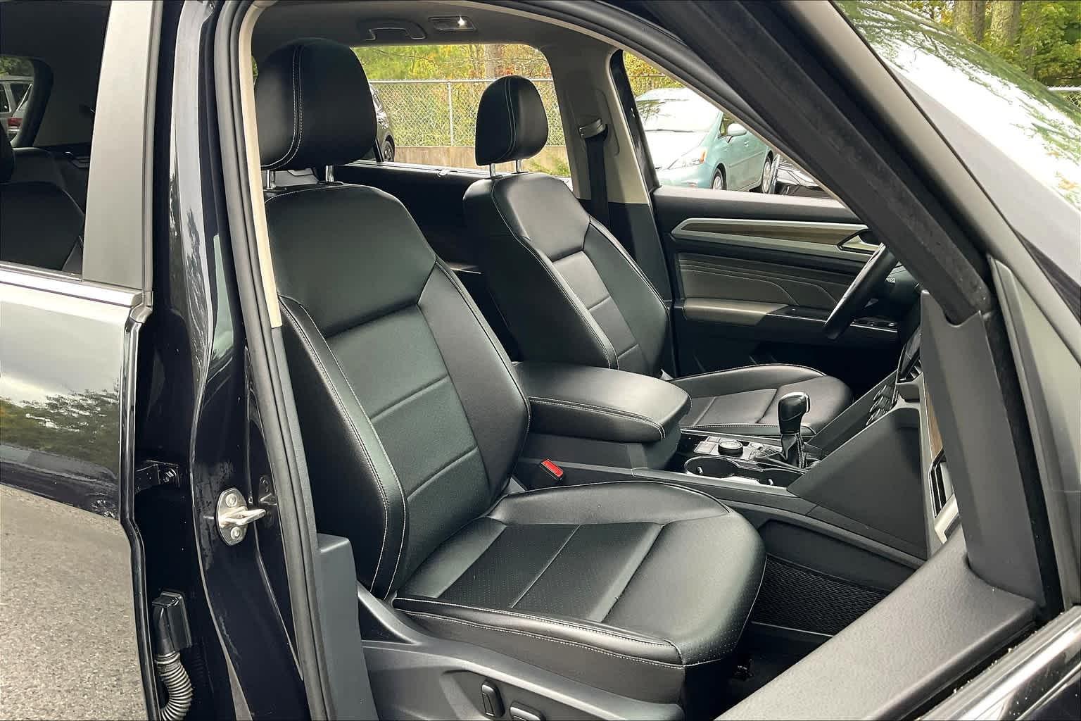 2021 Volkswagen Atlas 3.6L V6 SEL - Photo 11