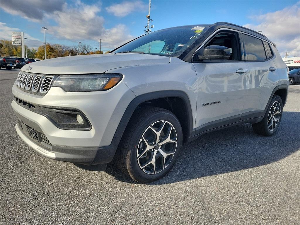 2025 Jeep Compass Limited - Photo 2