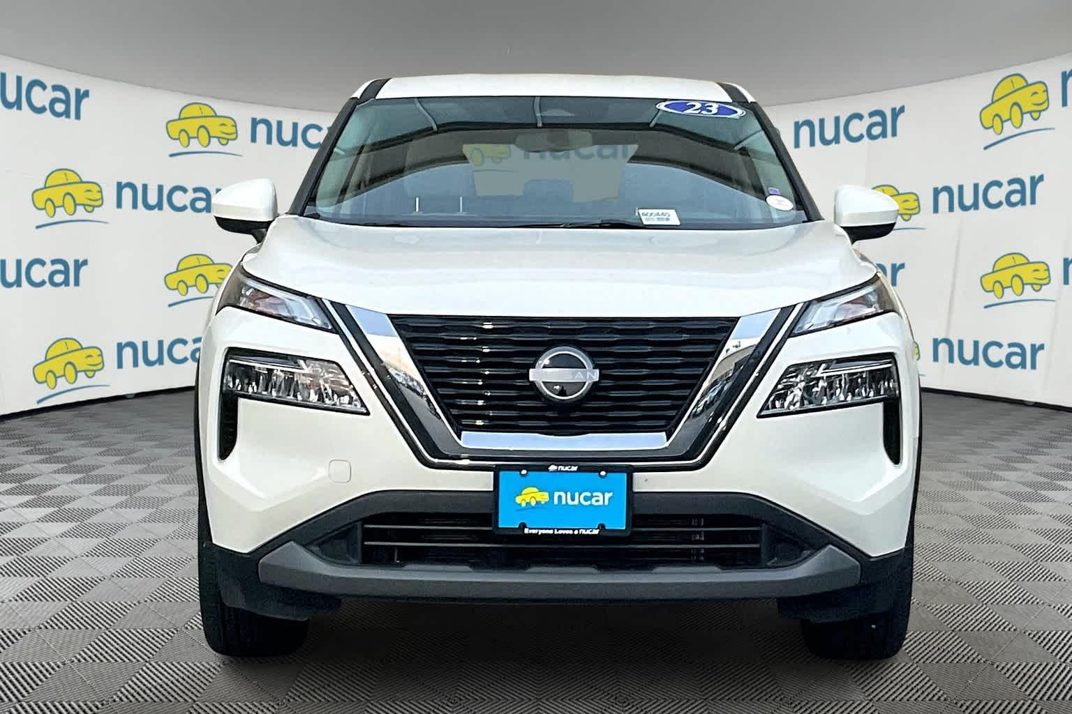 2023 Nissan Rogue SV - Photo 2