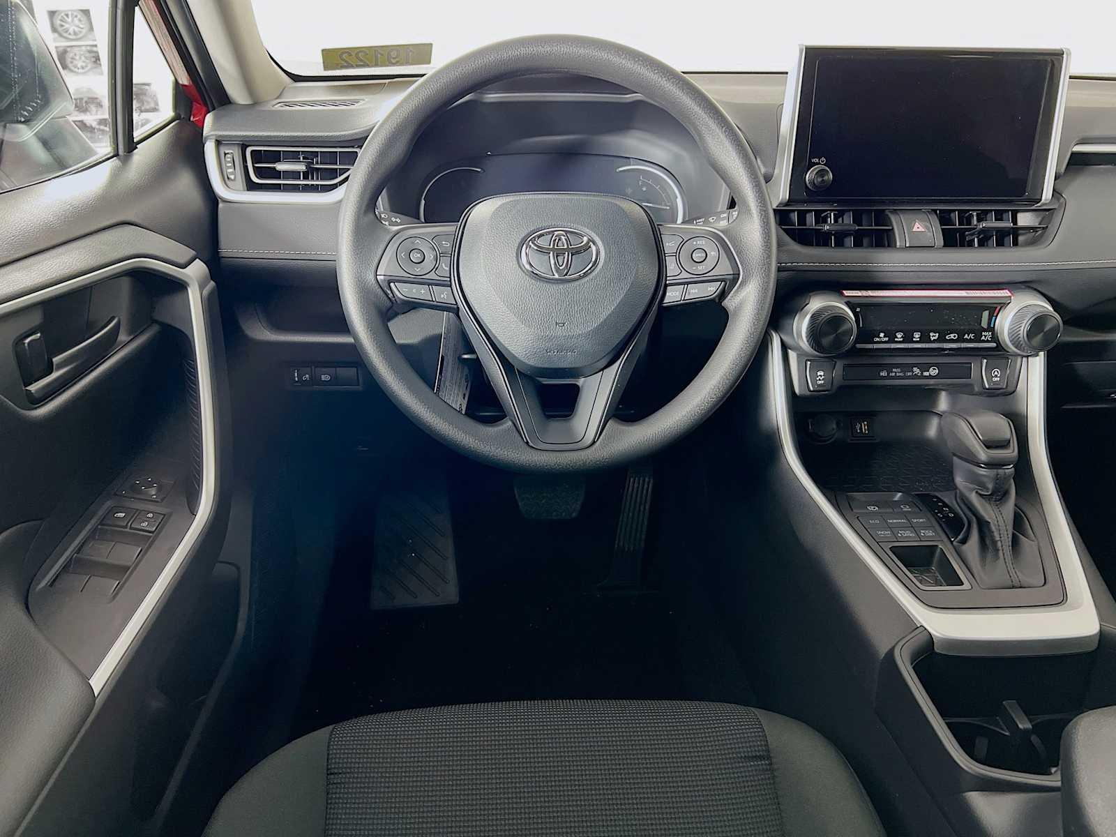 2025 Toyota RAV4 LE - Photo 15