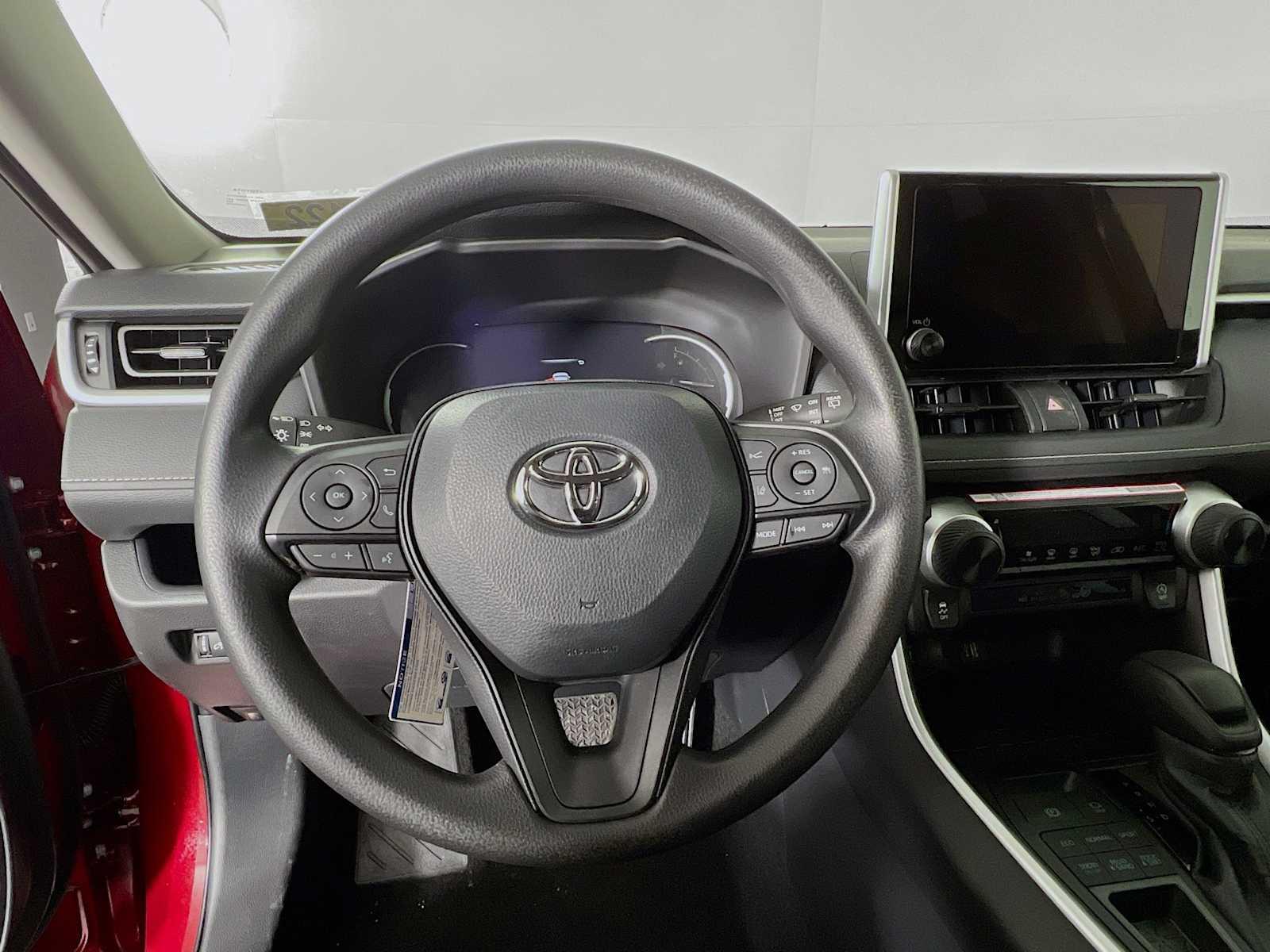 2025 Toyota RAV4 LE - Photo 7