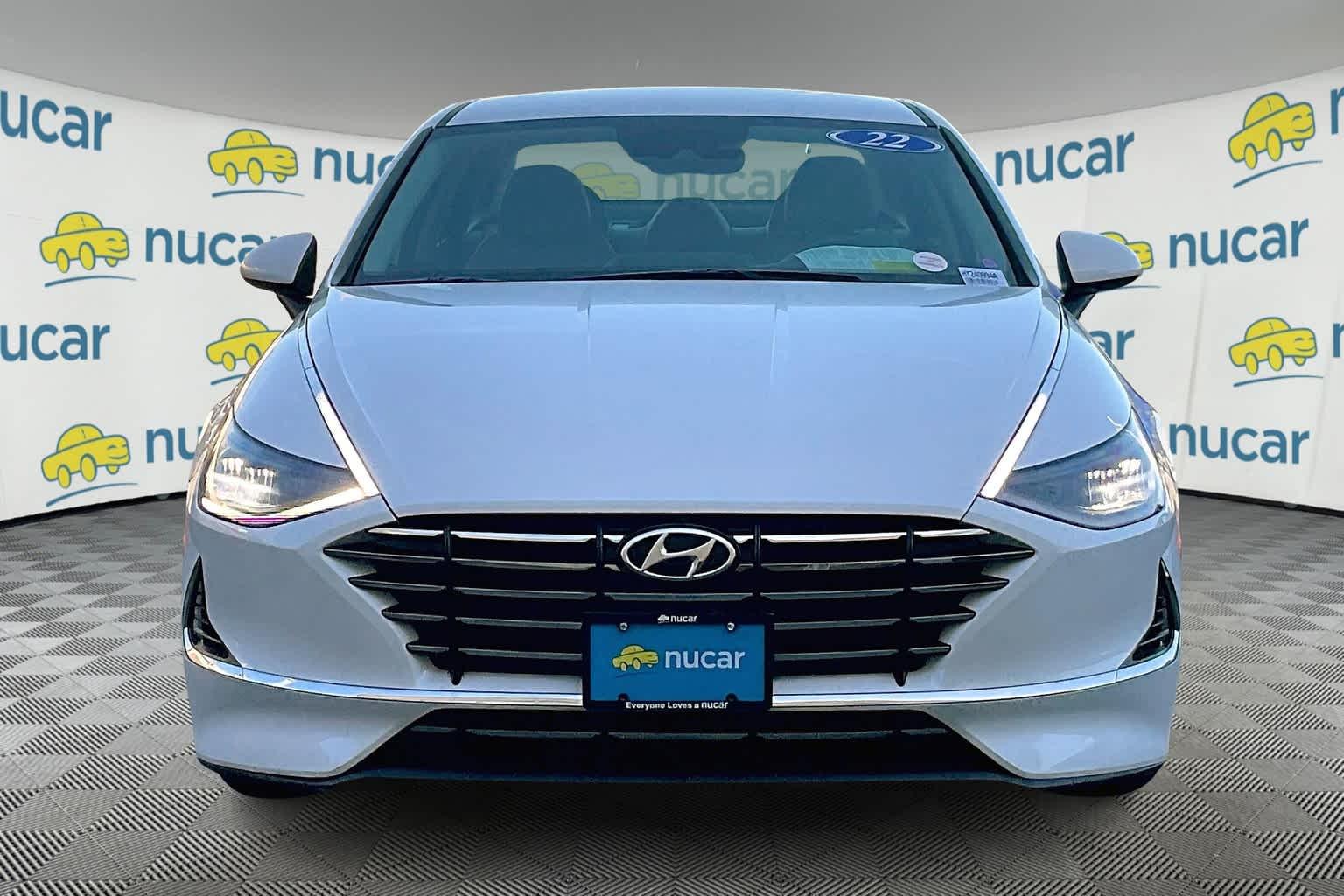 2022 Hyundai Sonata SE - Photo 2