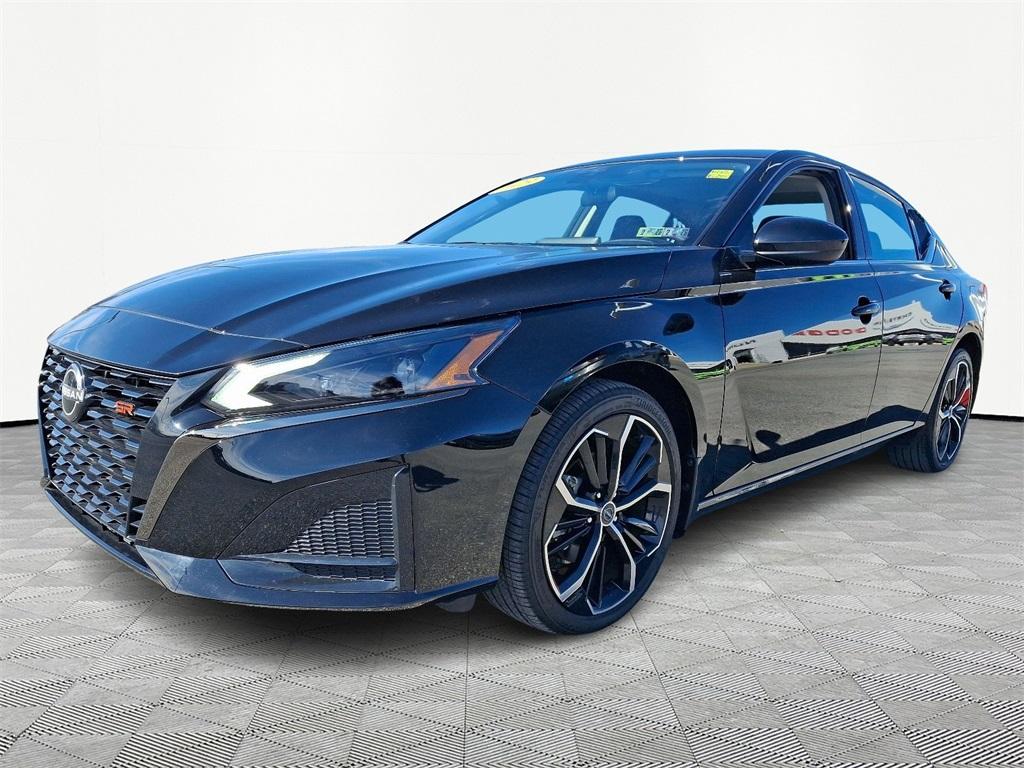 2023 Nissan Altima 2.5 SR - Photo 3