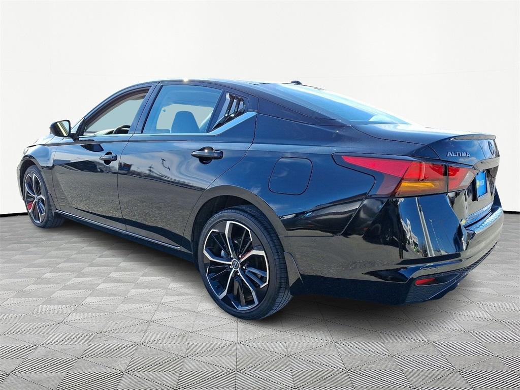 2023 Nissan Altima 2.5 SR - Photo 4