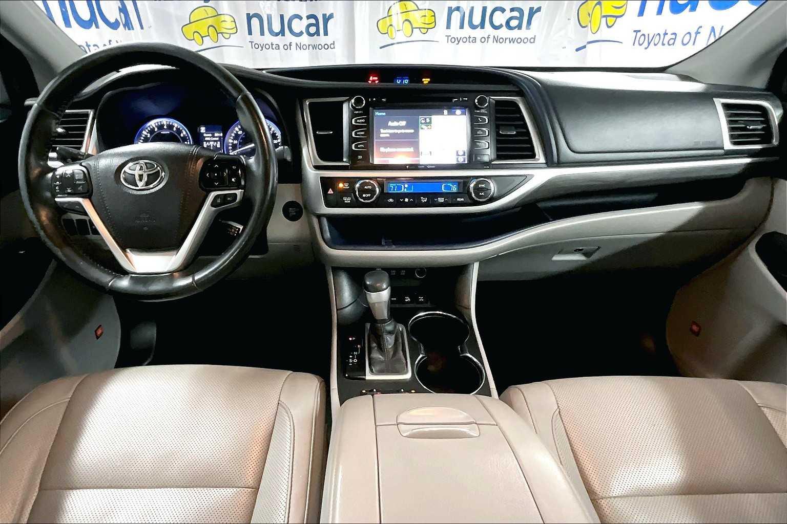 2017 Toyota Highlander Limited - Photo 22