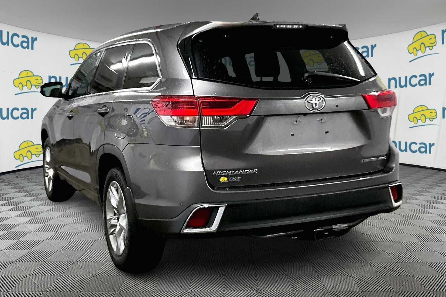 2017 Toyota Highlander Limited - Photo 4