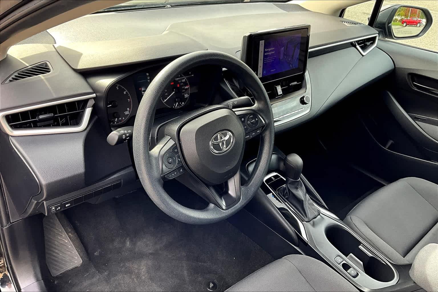 2023 Toyota Corolla LE - Photo 8