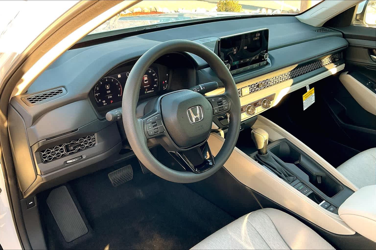 2025 Honda Accord LX - Photo 9