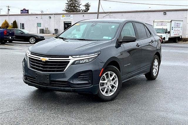 2022 Chevrolet Equinox LS - Photo 2