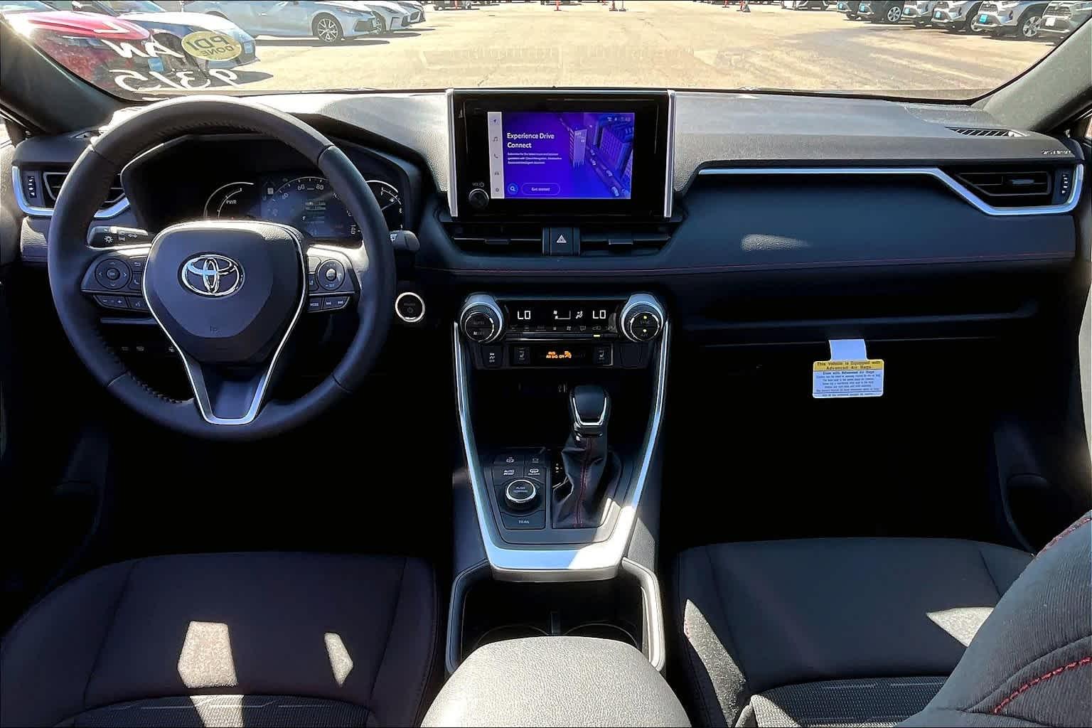 2024 Toyota RAV4 Prime SE - Photo 11