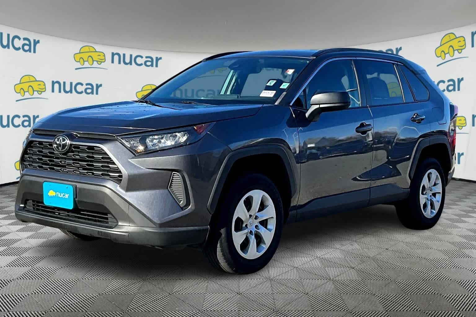 2021 Toyota RAV4 LE - Photo 3