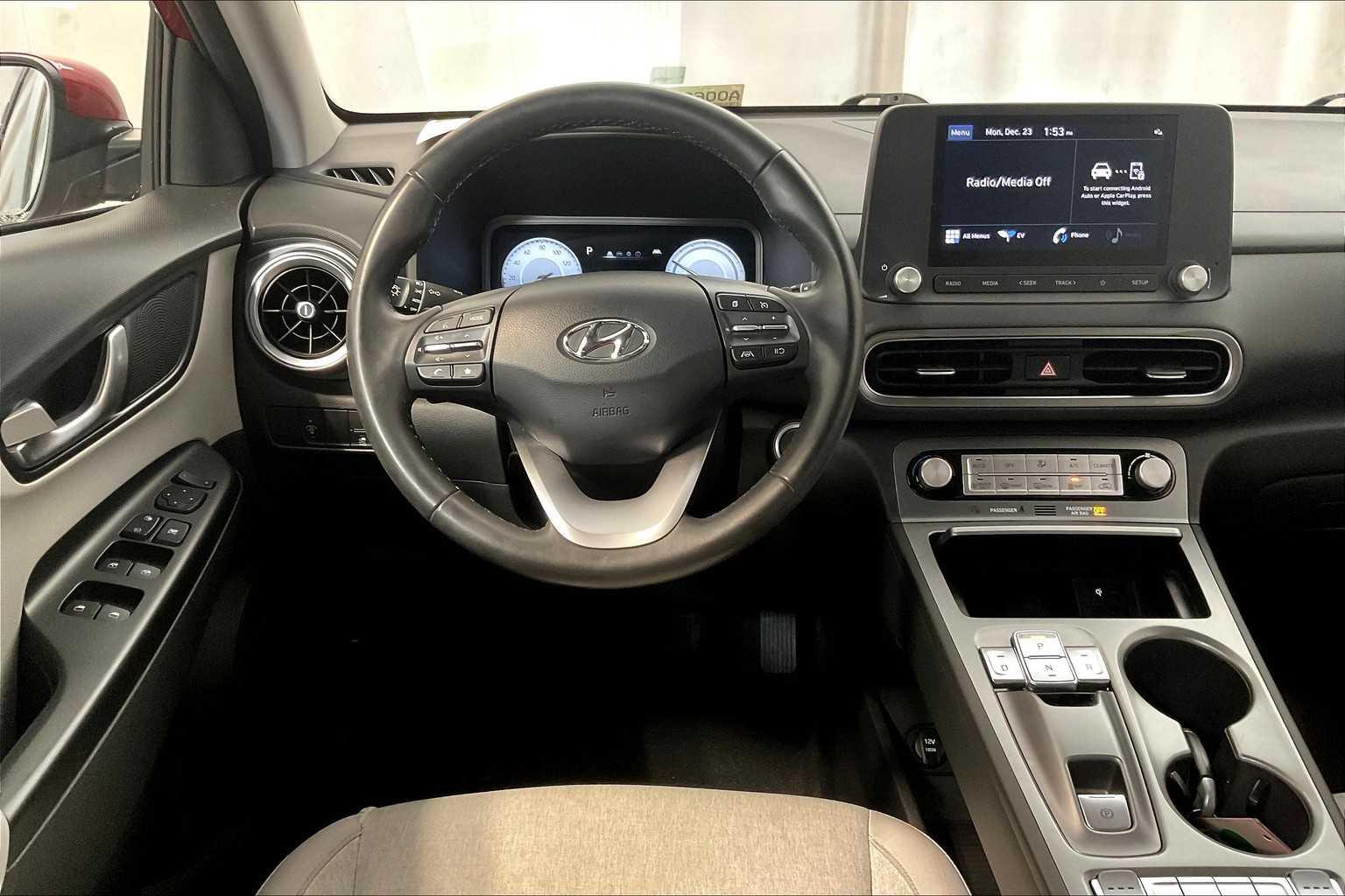 2022 Hyundai Kona Electric SEL - Photo 17