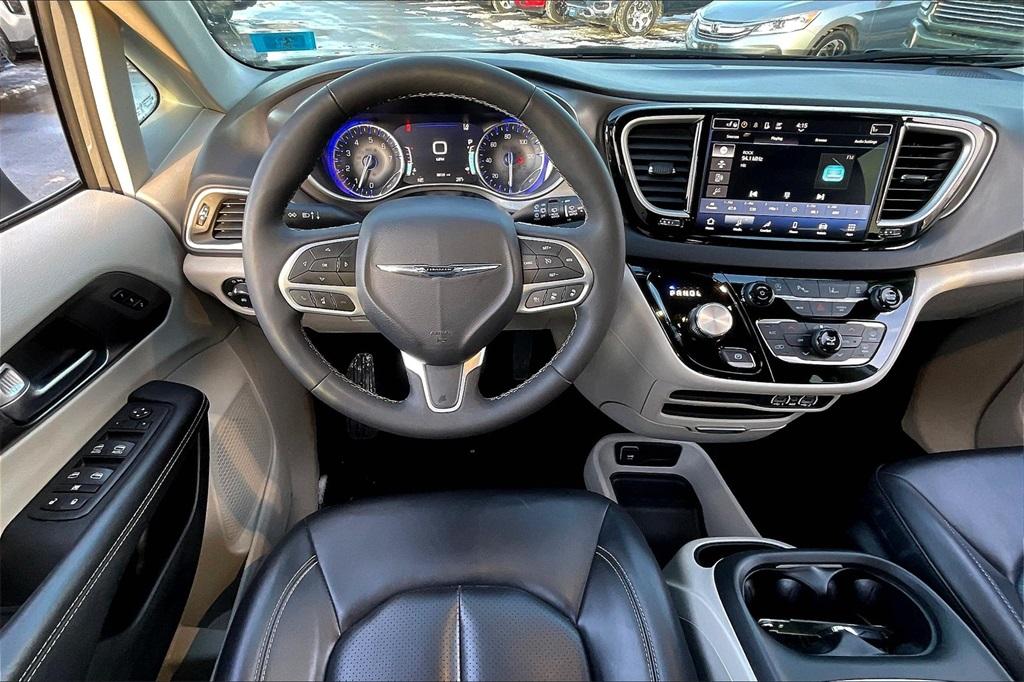 2023 Chrysler Pacifica Touring L - Photo 17