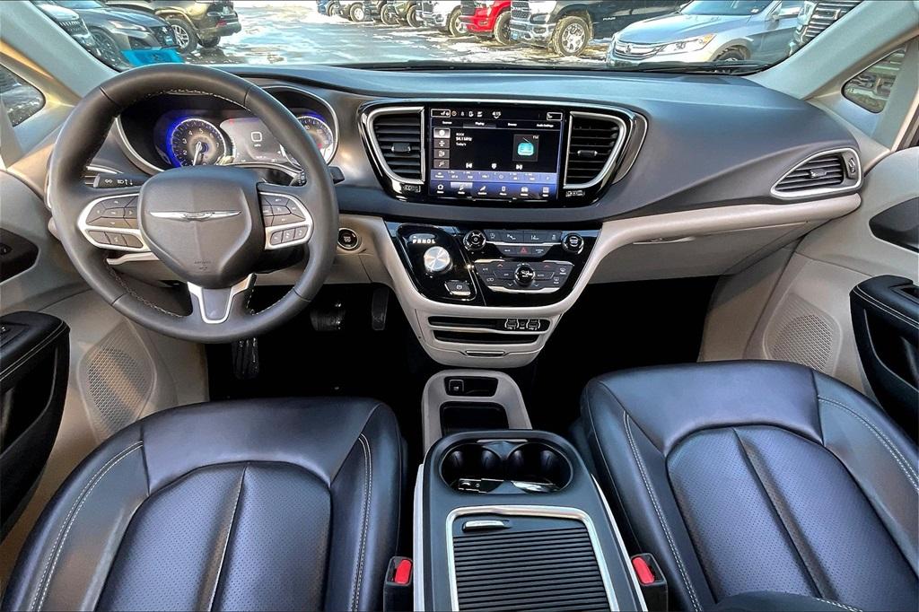 2023 Chrysler Pacifica Touring L - Photo 21