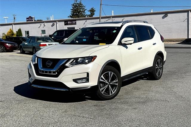 2020 Nissan Rogue SV - Photo 2