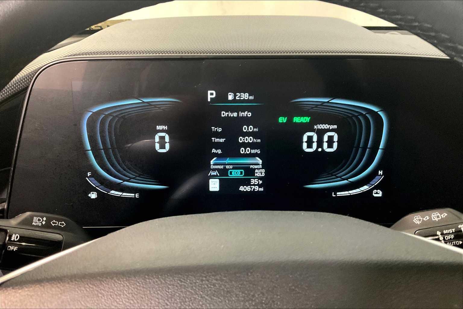 2023 Kia Niro SX - Photo 26