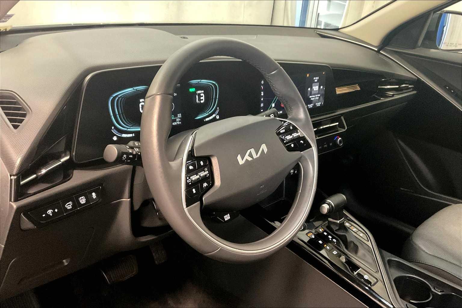 2023 Kia Niro SX - Photo 8