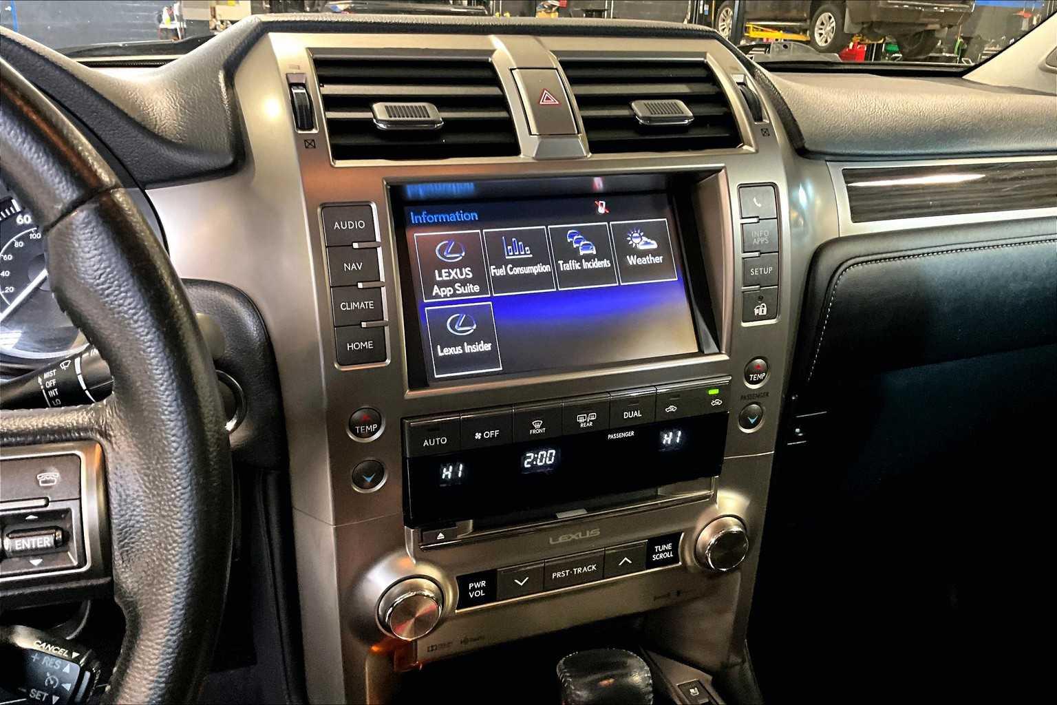 2017 Lexus GX GX 460 - Photo 19