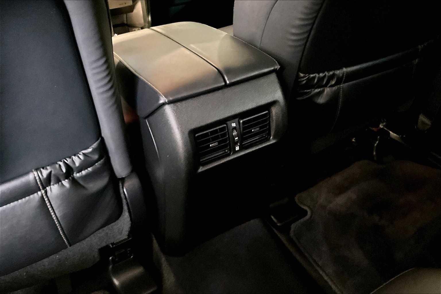 2017 Lexus GX GX 460 - Photo 29