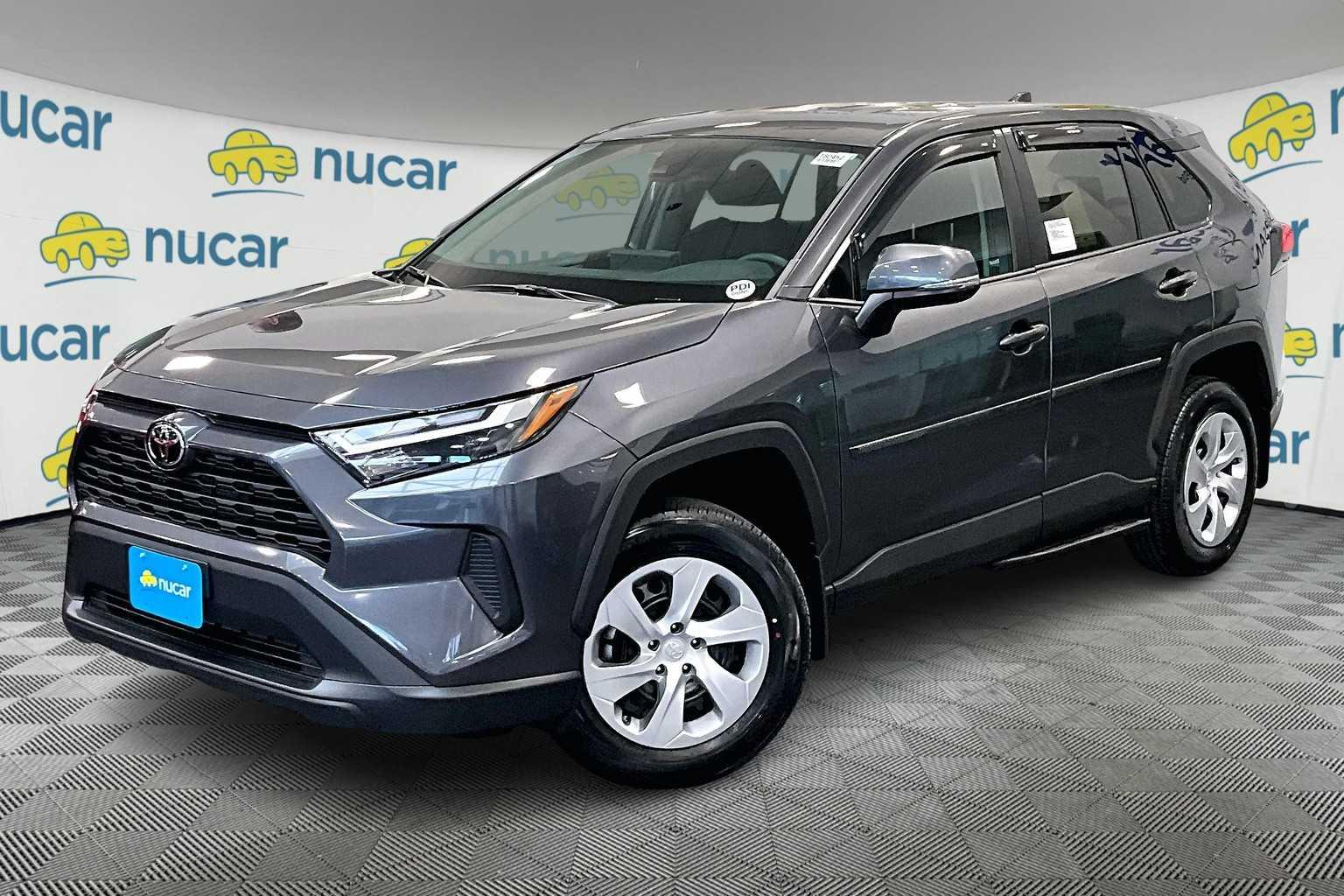 2025 Toyota RAV4 LE - Photo 4