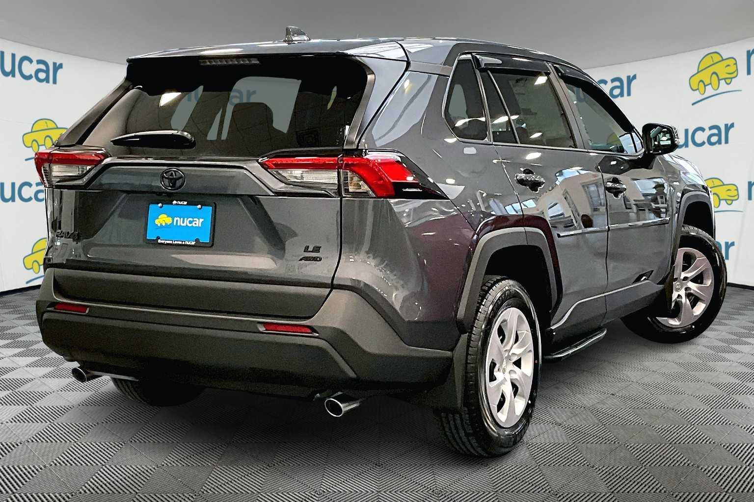 2025 Toyota RAV4 LE - Photo 7