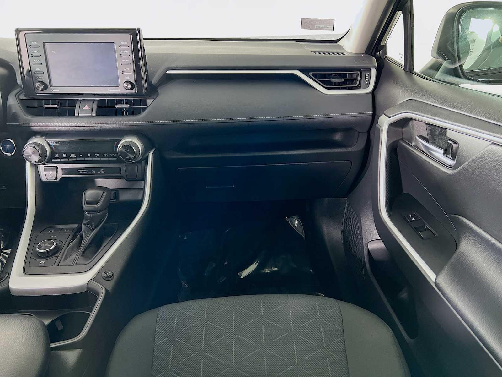 2021 Toyota RAV4 Hybrid XLE - Photo 24