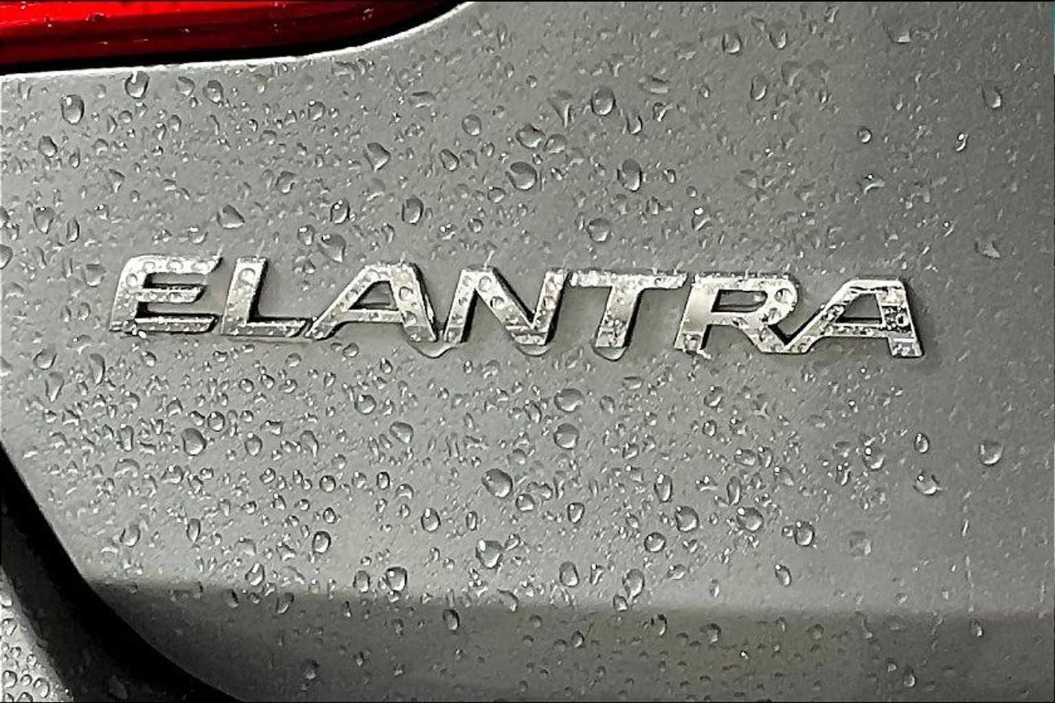 2017 Hyundai Elantra GT  - Photo 28