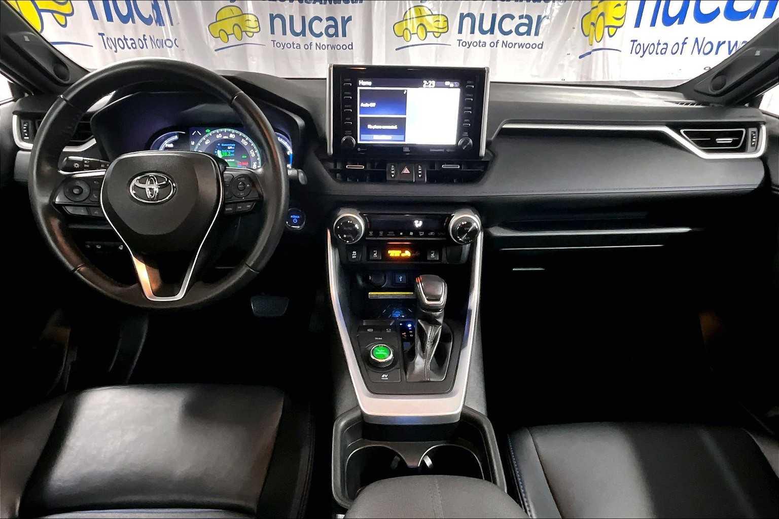 2020 Toyota RAV4 Hybrid XSE - Photo 21