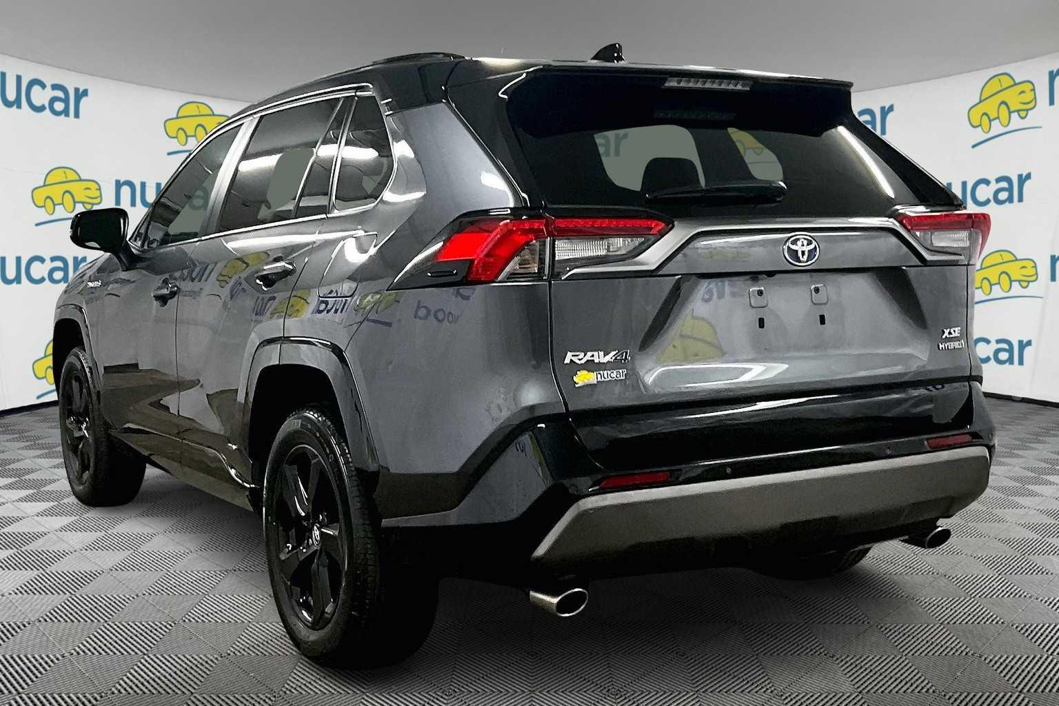 2020 Toyota RAV4 Hybrid XSE - Photo 4