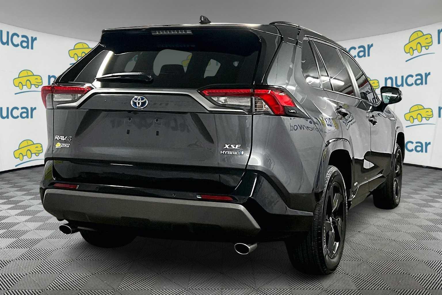 2020 Toyota RAV4 Hybrid XSE - Photo 6