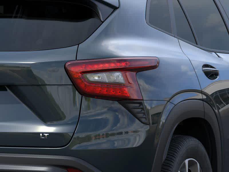 2025 Chevrolet Trax LT - Photo 11