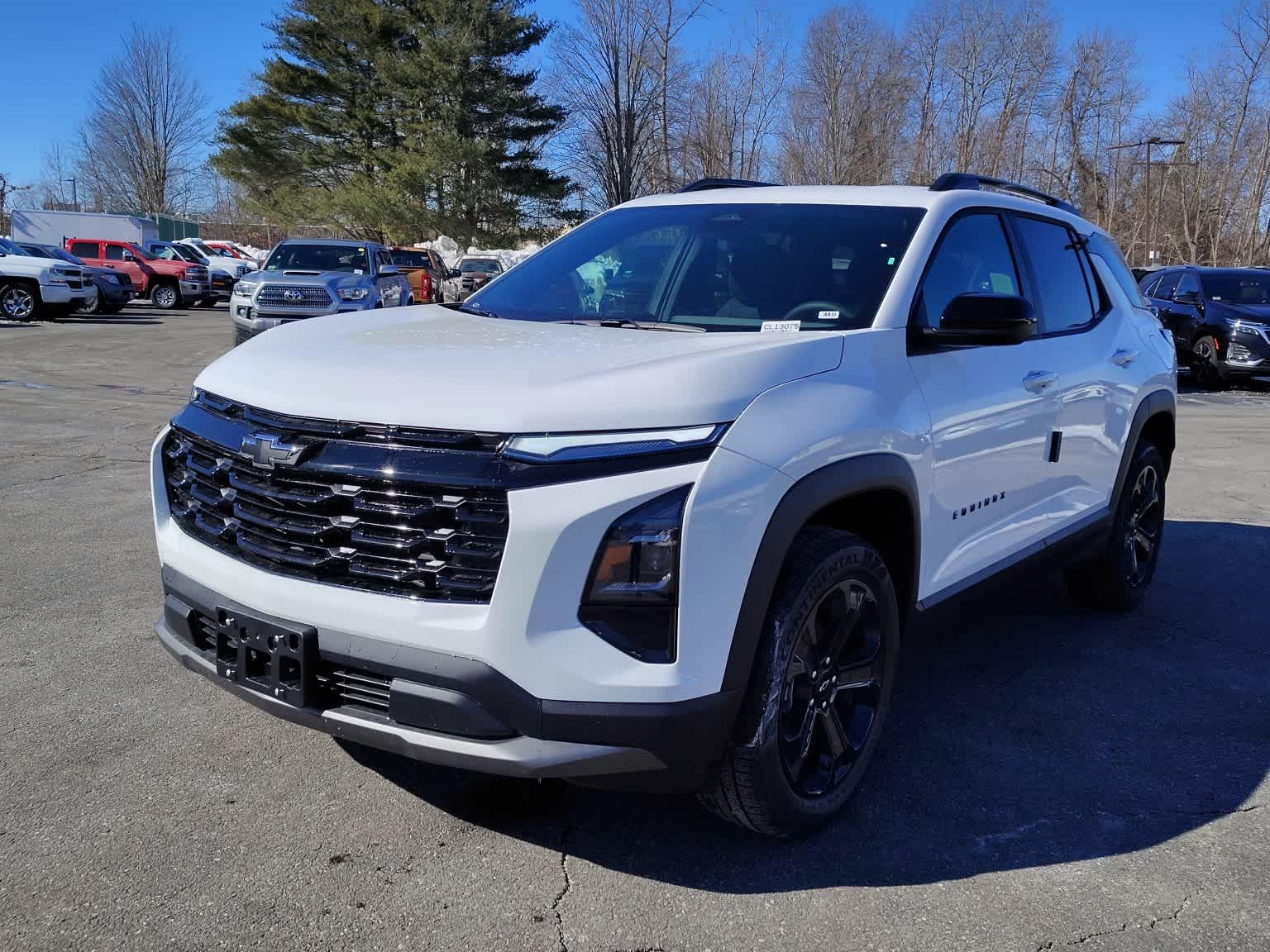 2025 Chevrolet Equinox AWD LT - Photo 3