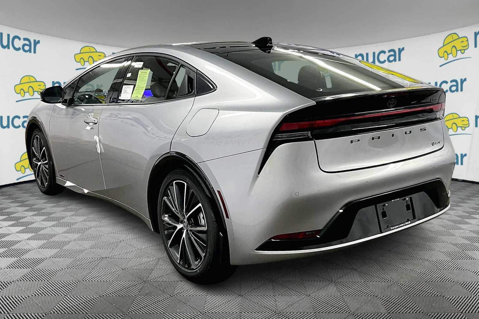 2024 Toyota Prius Limited - Photo 5