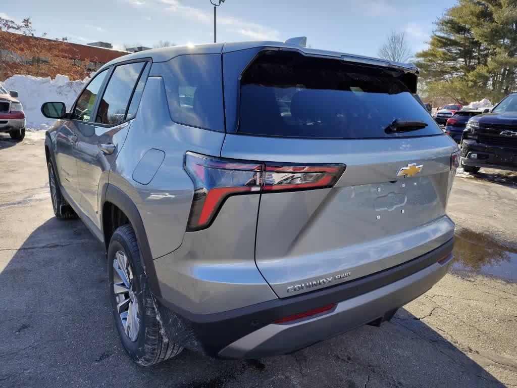 2025 Chevrolet Equinox AWD LT - Photo 4