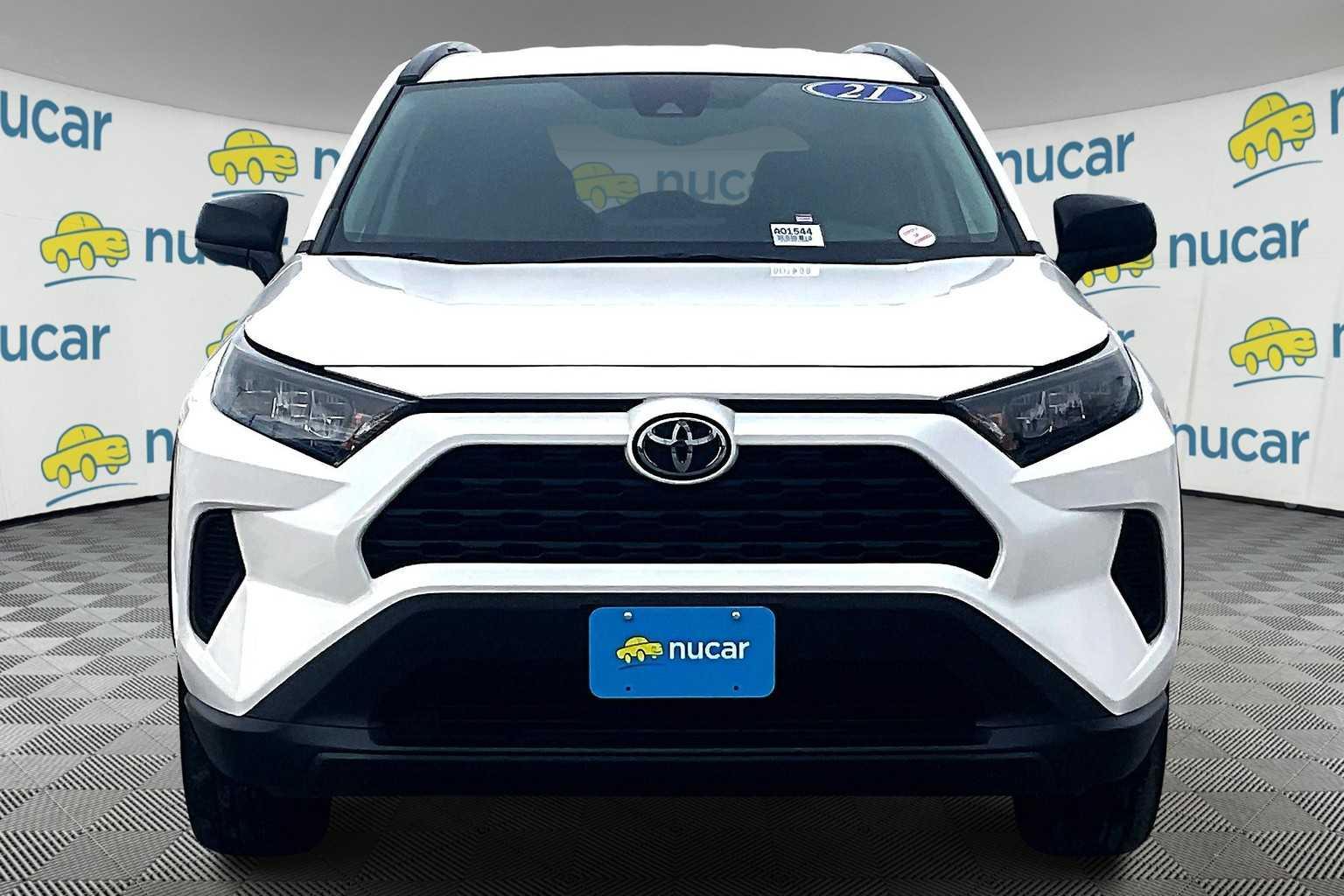 2021 Toyota RAV4 LE - Photo 2