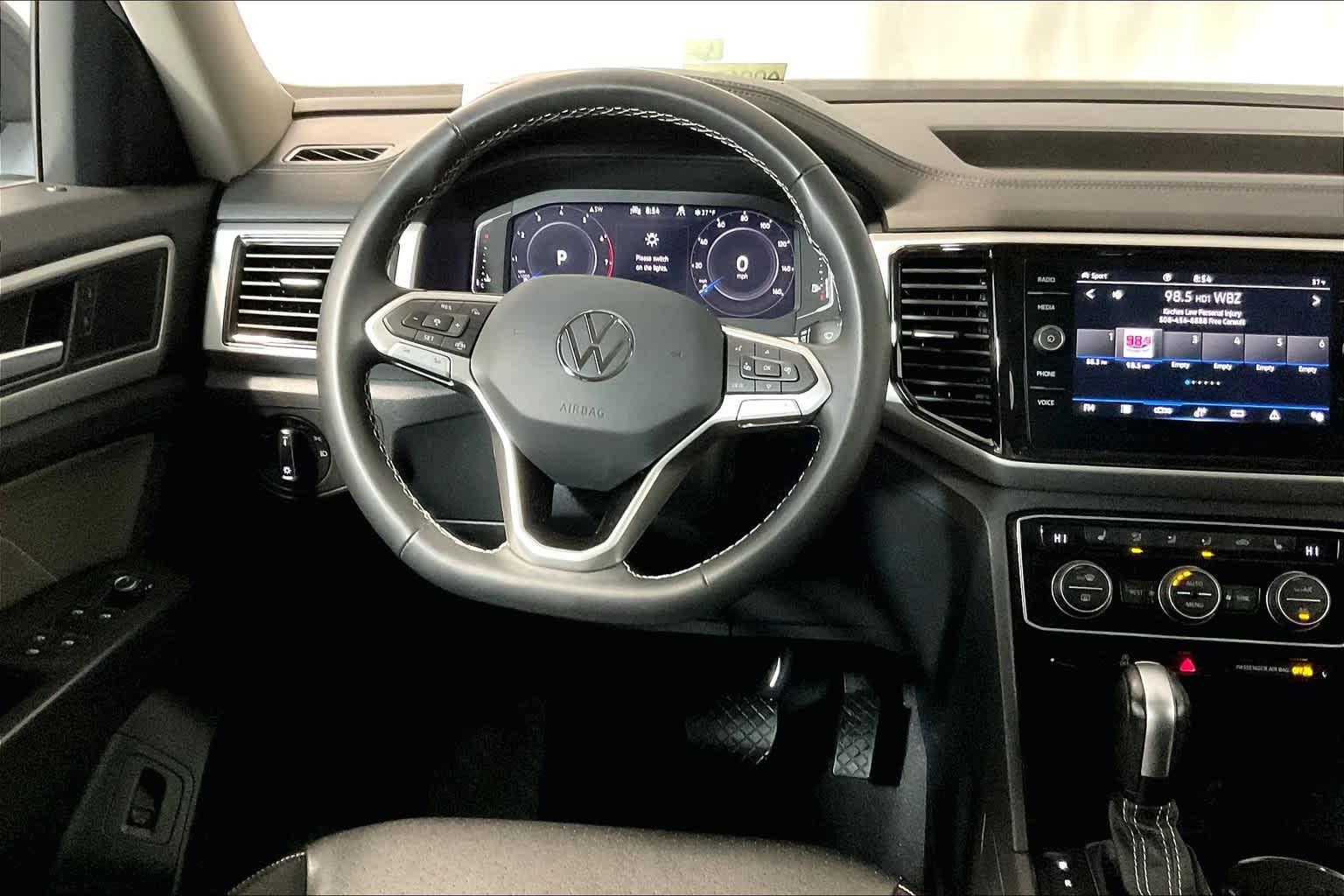 2023 Volkswagen Atlas 3.6L V6 SE w/Technology - Photo 18