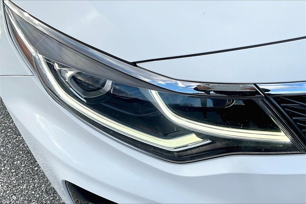 2020 Kia Optima LX - Photo 32