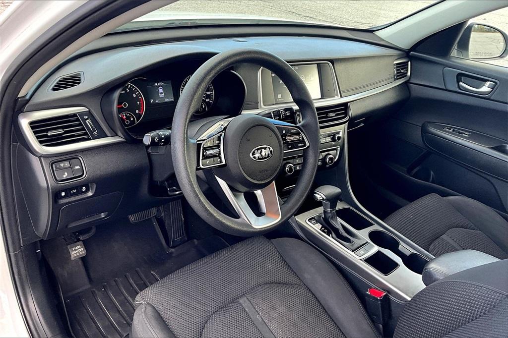 2020 Kia Optima LX - Photo 8