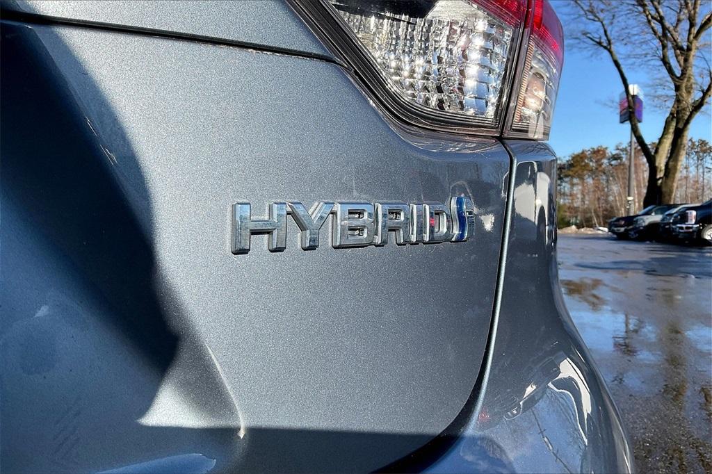 2022 Toyota Corolla Hybrid LE - Photo 25