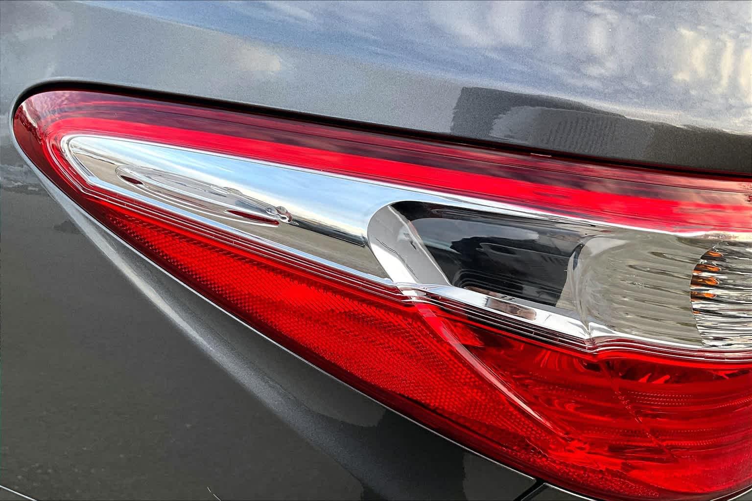 2015 Toyota Camry LE - Photo 31