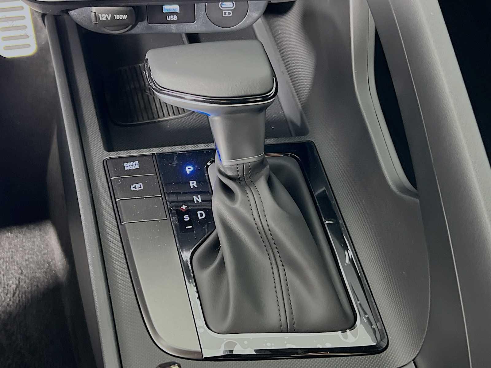 2025 Hyundai Elantra SEL Convenience - Photo 11