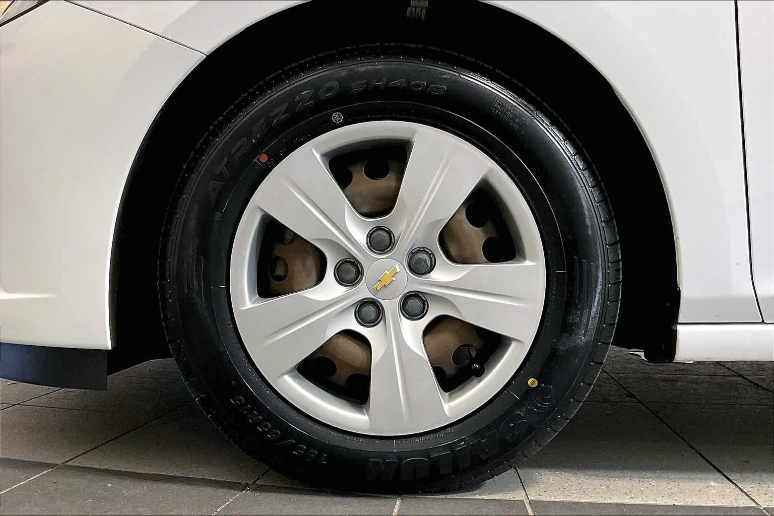 2018 Chevrolet Cruze LS - Photo 7