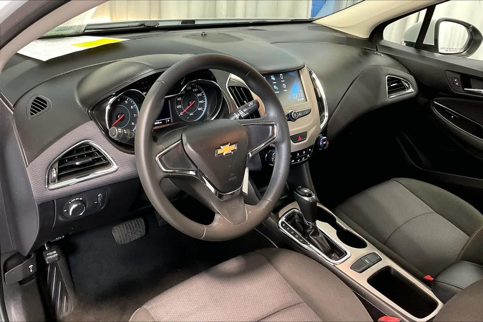 2018 Chevrolet Cruze LS - Photo 8