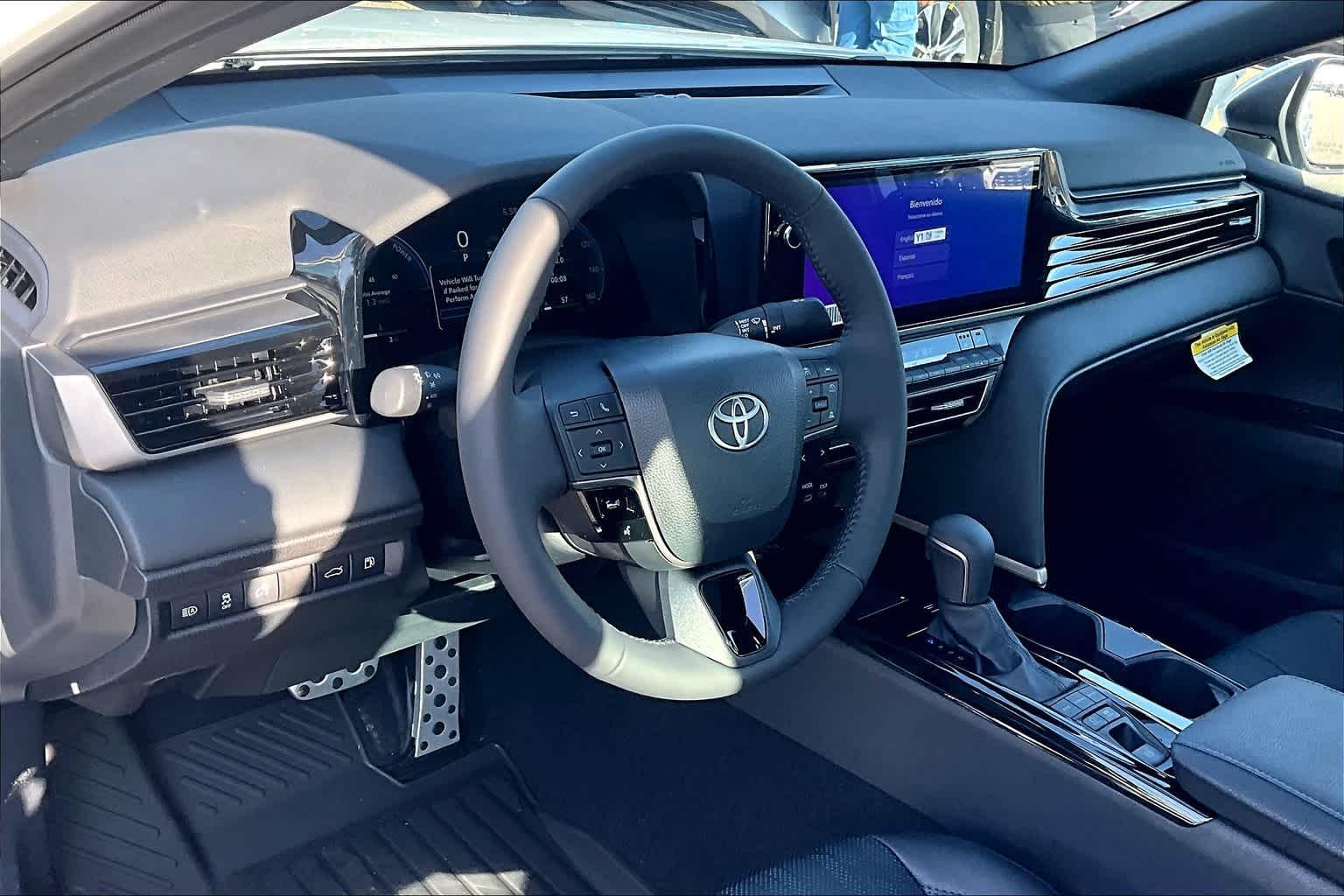 2025 Toyota Camry XSE - Photo 9