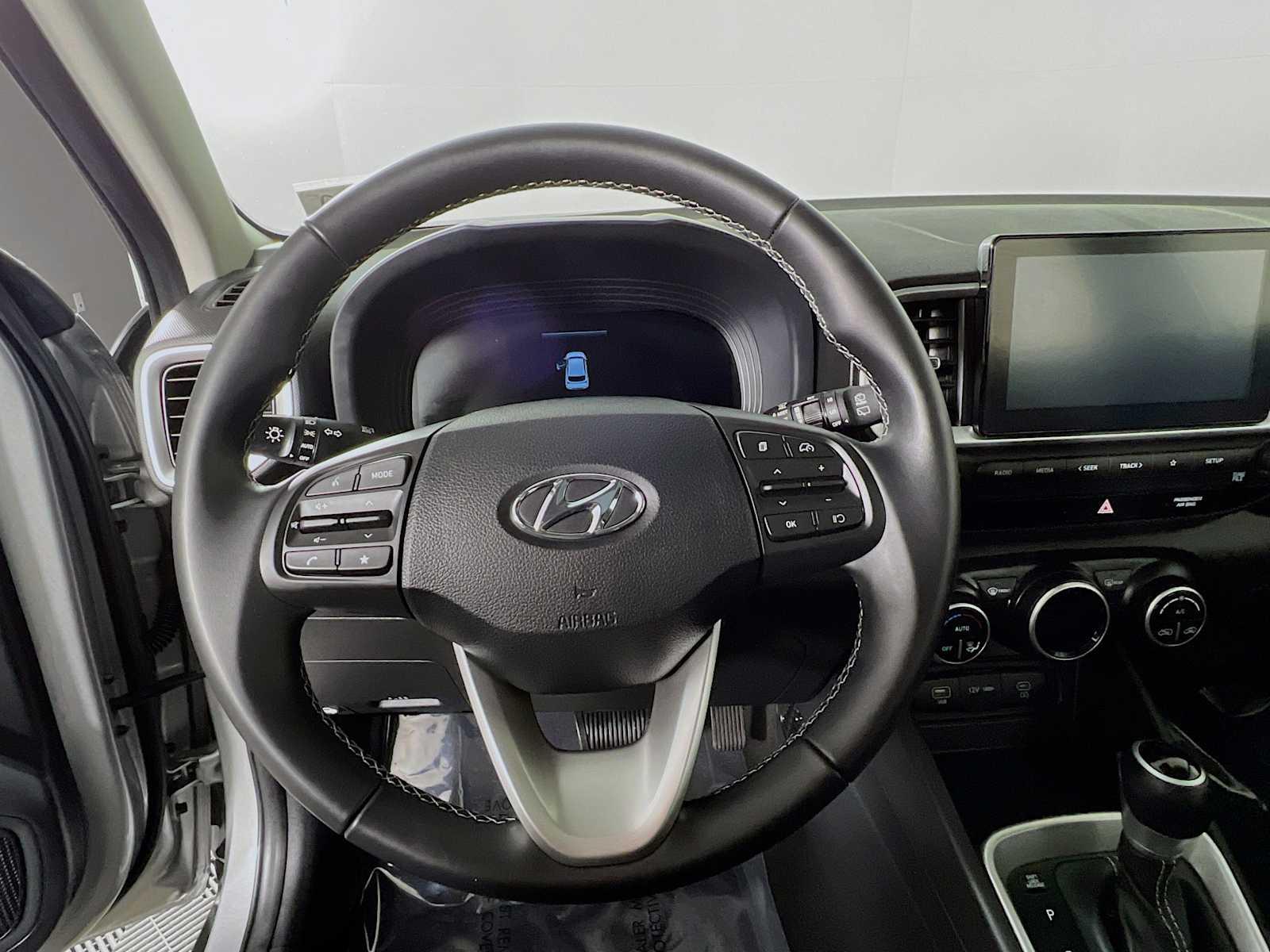 2023 Hyundai Venue SEL - Photo 11