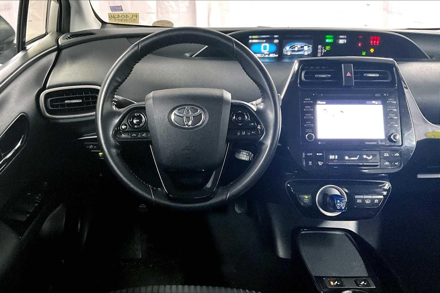 2021 Toyota Prius Prime LE - Photo 17