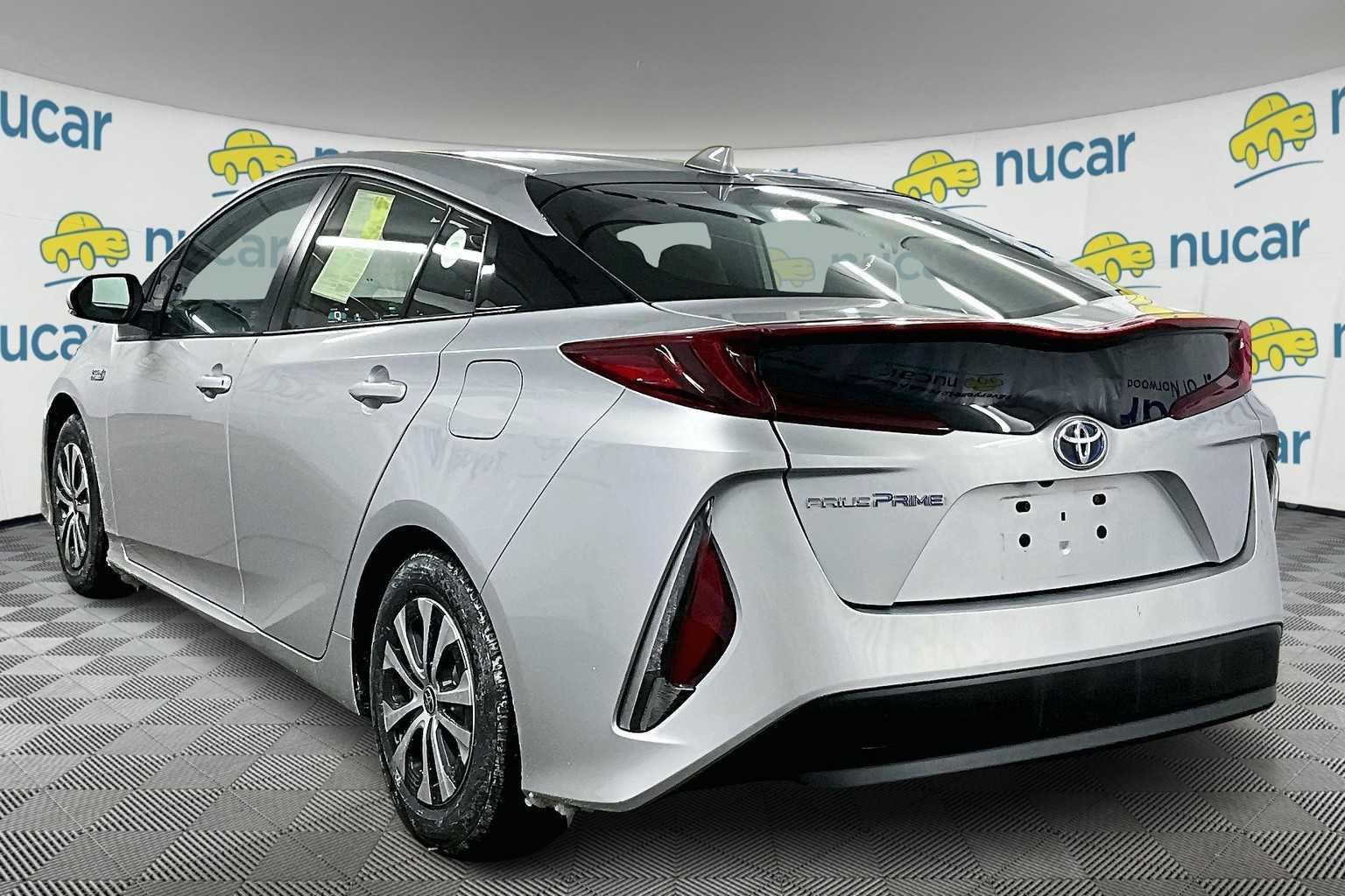 2021 Toyota Prius Prime LE - Photo 4