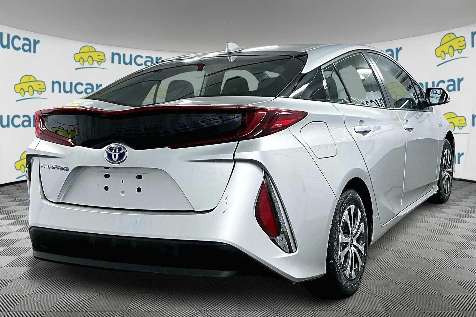 2021 Toyota Prius Prime LE - Photo 6